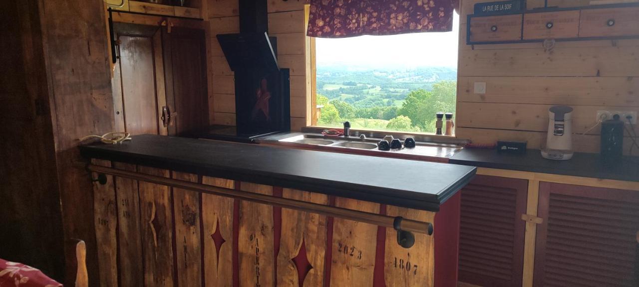 Domaine Le Lanis "Cabane De Pauline" แซ็ง-จิฮองส์ ภายนอก รูปภาพ